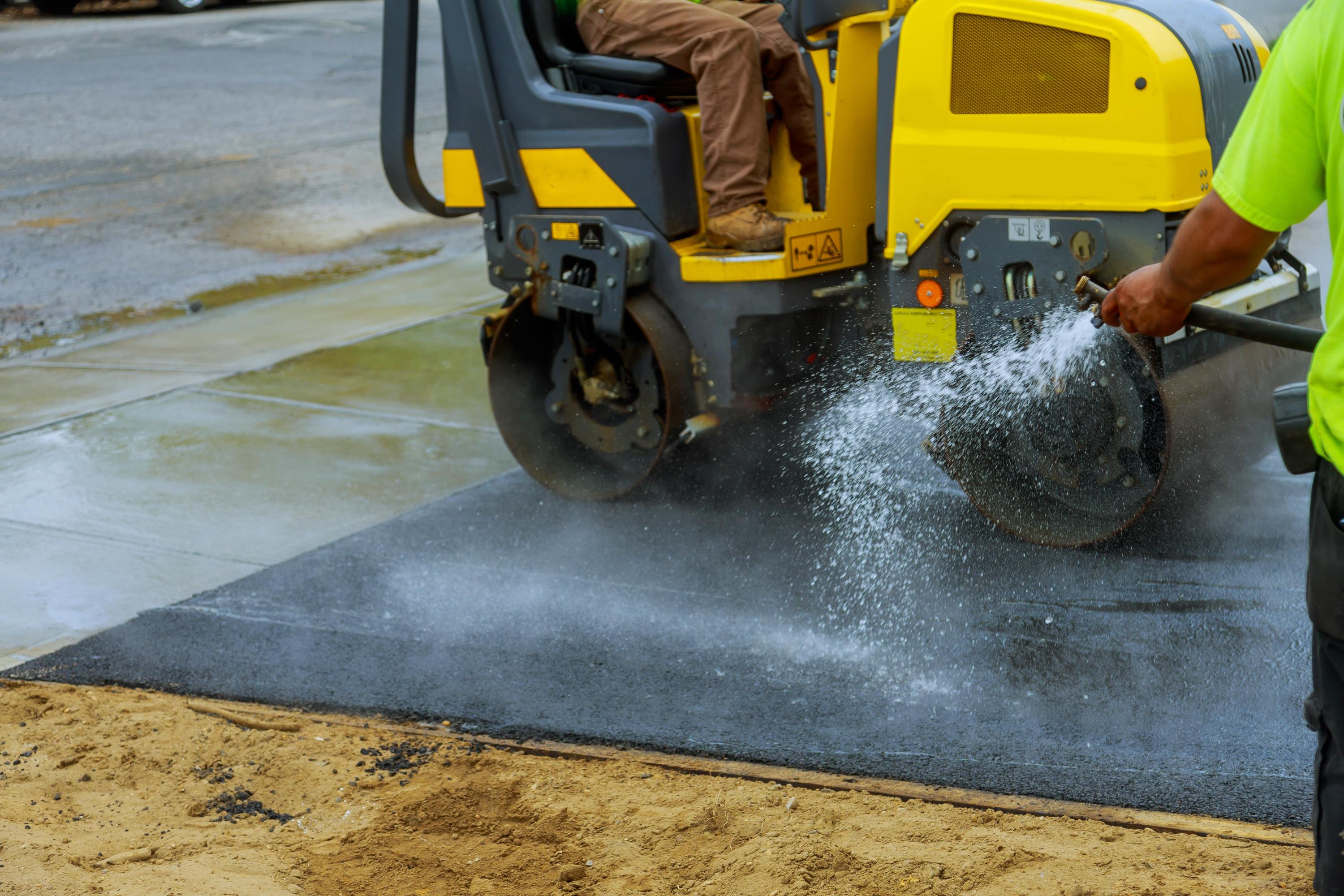 Asphalt Paving Services: Residential, Commercial & Emergency Repair Guide